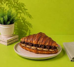 Nutella Brownie Heaven Croissant (Eggless)