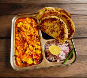 Special Paneer bhurji with 3 kulcha
