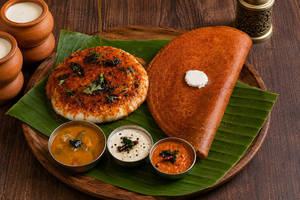 Bangalore Benne Dosa + Ghee Podi Idli