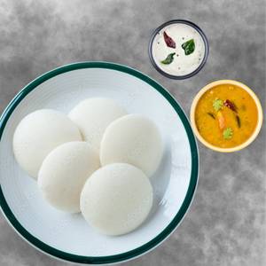 Idly 4 Nos With Chutney And Sambar