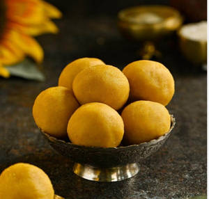 Besan Ladoo