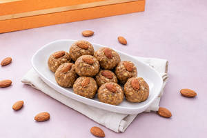 Badam Dal Pinni