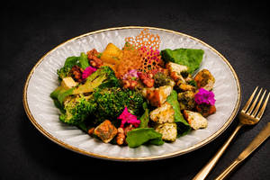 Rucola Walnut Salad