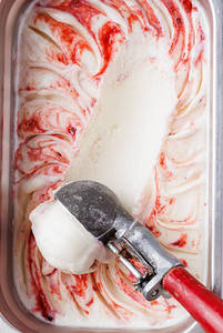 Tender Coconut With Strawberry