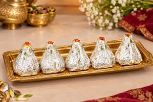 Kaju Modak
