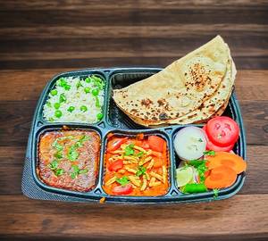 Sev Tamatar Thali
