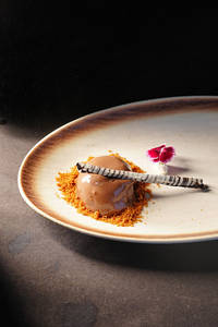 Hazelnut Noir
