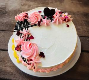 Flower Design Strawberry Cake