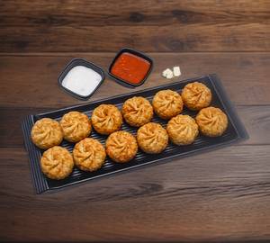 Fried Paneer Momos (12 Piece)