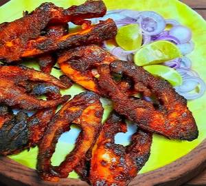 Fish Fry With Vegetables (2Pcs)