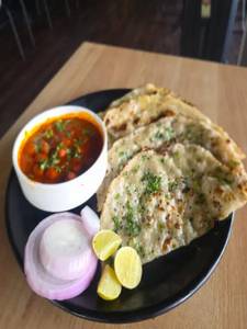 Chole Kulche