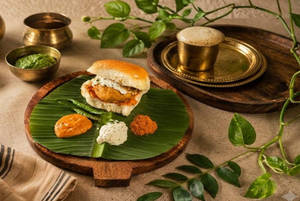 Benne Vada Pav