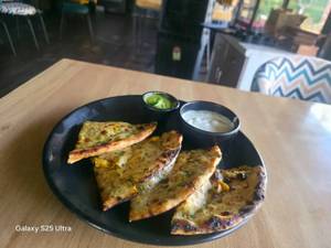 Mix Veg Paratha
