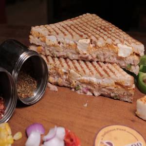 Makhani Paneer Sandwich