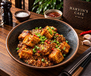 Paneer In Hot Garlic Sauce