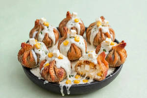 Paneer Cheese Creamy Fried Momos 8 Pieces
