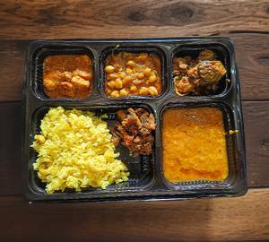 Paneer Tarkari, Mushroom Tarkari, Plan Roti ( 4 PC),( salat )