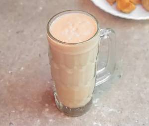 Banana Date Shake