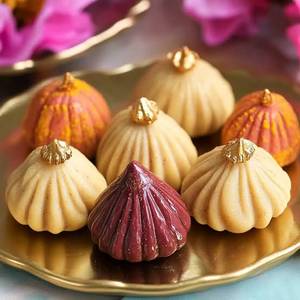 Trirangi Modak  [250 gms]