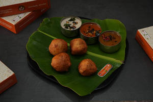 Mysore Bajji [4 Pieces]