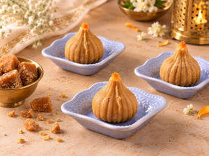 Modak Gur Sandesh