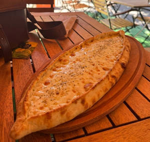 Queen Margherita Pide