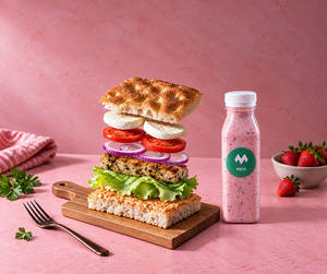 Ciabatta Sandwich + Smoothie