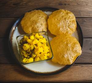 Lunch  Puri Bhaji [ 2Puri With Aloo Sabji]