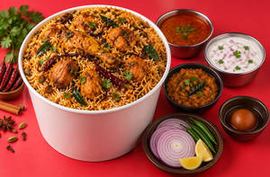 Andhra Chicken Biryani [Small Bucket 2.2 Kg]
