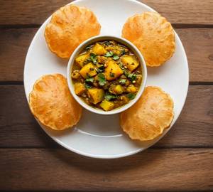 Puri Sabzi Thali