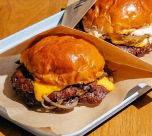 Chicken Chilli Cheese Smash Burger