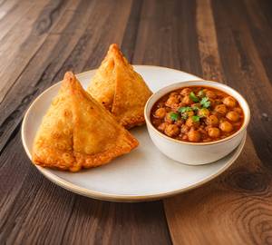 Samosa With Chole