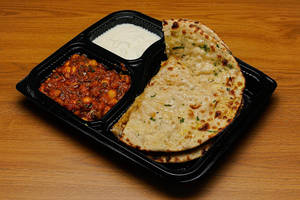 Aloo Paratha With Chole & Curd