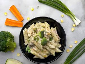 White sauce pasta