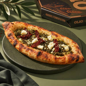 Pesto & Sundried Tomato Garlic Bread