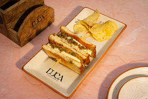 Spicy Thecha Paneer Sandwich