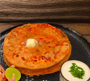 Aloo Paratha With Butter