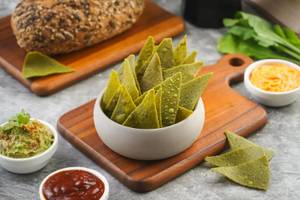 Spinach Tortilla Chips