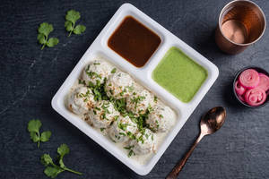 Veg Afghani Momos (8 Pcs)