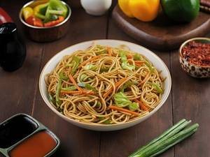 Veg Hakka Noodles