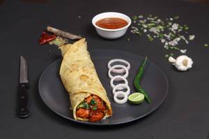 Jumbo Egg Chicken Manchurian Roll