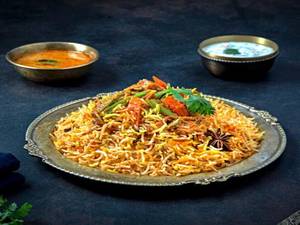Rich Veg Hyderabadi Biryani