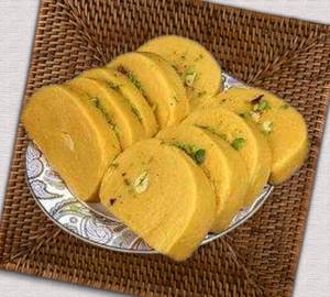 Kaju Roll Patisha