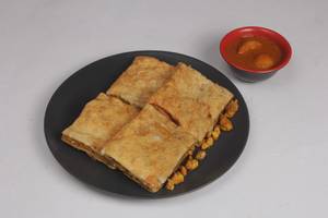 Chicken Mughlai Paratha (1 Pc)