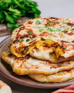Veg Stuffed Naan