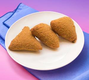 Cheesy Chicken Triangle
