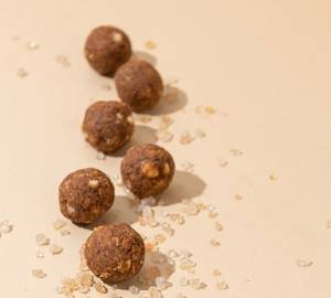 Gluten-free Gond Laddoos