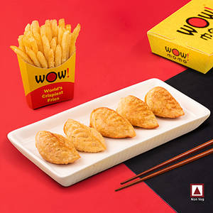 Chicken Darjeeling Fried Momo + OG Crispy Fries Regular