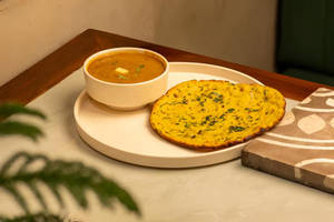 Dal Makhani With Lachha Pratha