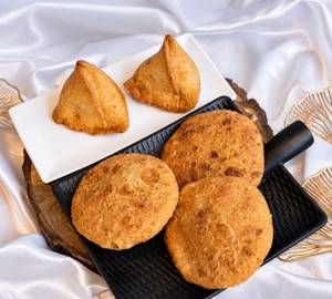 Samosa [2 Pieces]+Pyaaz Kachori [3 Pieces]